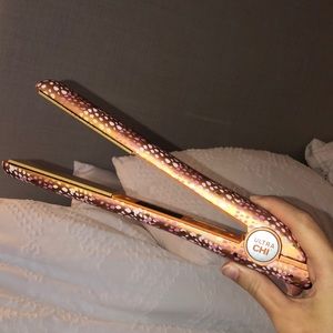 CHI flat iron straightener